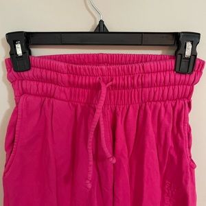 Frankie’s bikinis hot pink joggers (part of matching set) 💄❤️